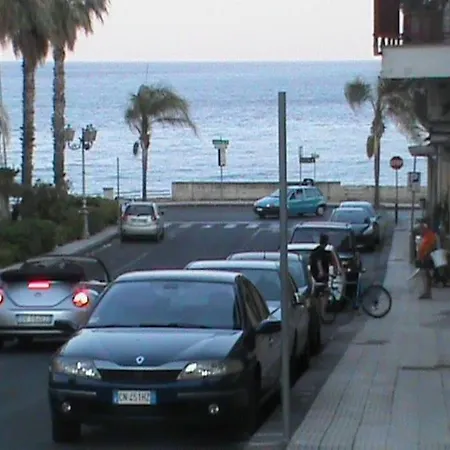 Casa Vento Dello Stretto Apartamento *